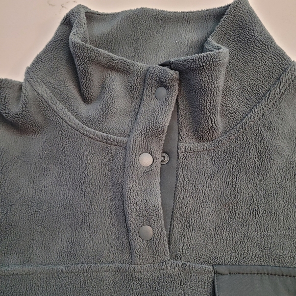 32 Degree Heat Arctic Fleece pullover sweater - Women's size Medium - Picture 3 of 10